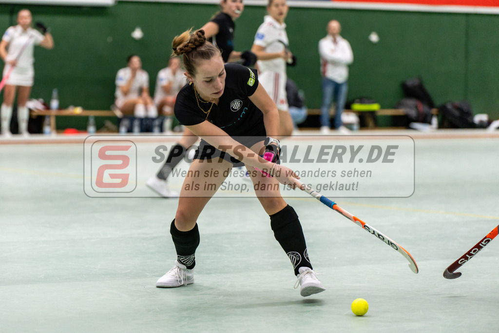 SFE_20250112_0036 | Köln, Deutschland, 12.01.2025:  ßHockey 1. Bundesliga Damen Rot-Weiss Köln - Schwarz-Weiß Köln im KTHC Stadion Rot-Weiss Köln Tennis and Hockey Club am 12.01.2025 in Köln, Deutschland. (Foto von Stephan Fehrmann)Köln, Germany, 12.01.2025: ßHockey 1. Bundesliga Damen Rot-Weiss Köln - Schwarz-Weiß Köln in KTHC Stadion Rot-Weiss Köln Tennis and Hockey Club at 12.01.2025 in Köln, Deutschland. (Foto from Stephan Fehrmann)