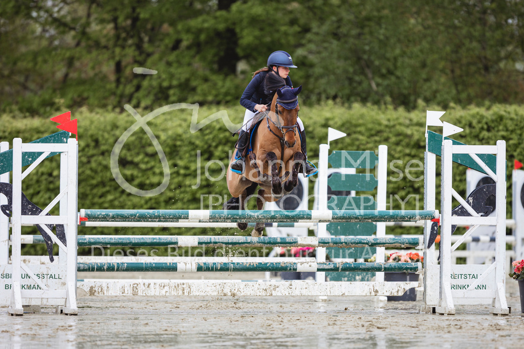 240426_Olfen-Vinnum_PonyTrophy-222 | Deine schönsten Turniermomente als professionelle Fotos! Entdecke hochwertige Pferdesport-Fotografie im Online-Shop. Jetzt Fotos finden & bestellen!
