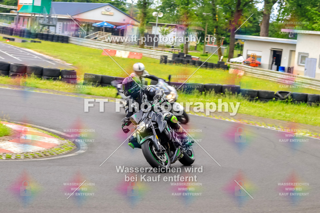 VBK-7747 | Hier findet Ihr Bilder von Touristenfahrten auf der Nürburgring Nordschleife oder von anderen Veranstaltungen die ich besucht habe. Viel Spass beim Durch Schauen 