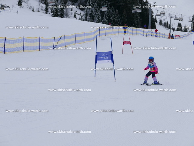 Brigitte (2) | Photos von der Skischule Warth - Realisiert mit Pictrs.com