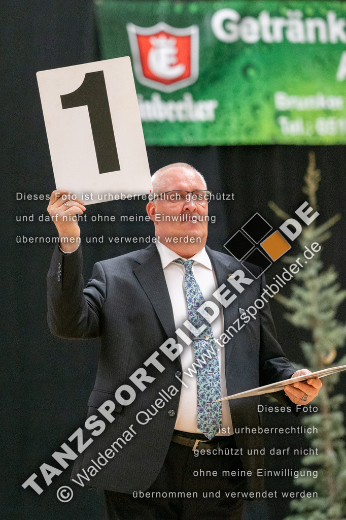 20250222-11231 | Hier finden Sie Tanz Bilder vom Latein und Standard Formationen tanzen. Sportbilder vom Tanzsport. Schöne Fotos und von Weltmeisterschaft, Europameisterschaft, Bundesliga, Regionalliga, Oberliga und Landesliga sowie von GOC Stuttgart, DanceComp, WM Bremen