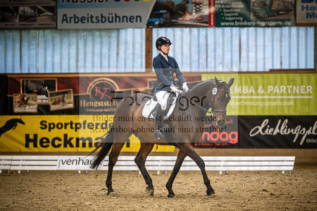 DOS_1139 | Entdecke hochwertige Reitturnierfotos von Foto Oger. Professionell, emotional und authentisch – jetzt Lieblingsmomente im Shop bestellen.Deutschlandweite Turnierfotografie. - Realisiert mit Pictrs.com