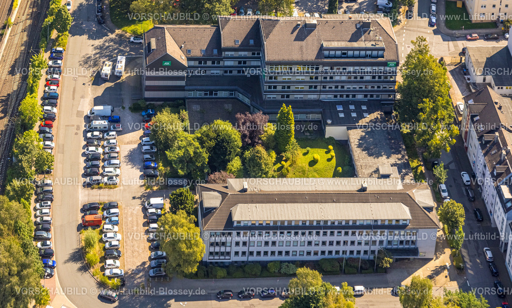 Schwelm240813817-2 | Luftbild, Finanzamt Schwelm, Bahnhof Parkplatz, Schwelm, Ruhrgebiet, Nordrhein-Westfalen, Deutschland