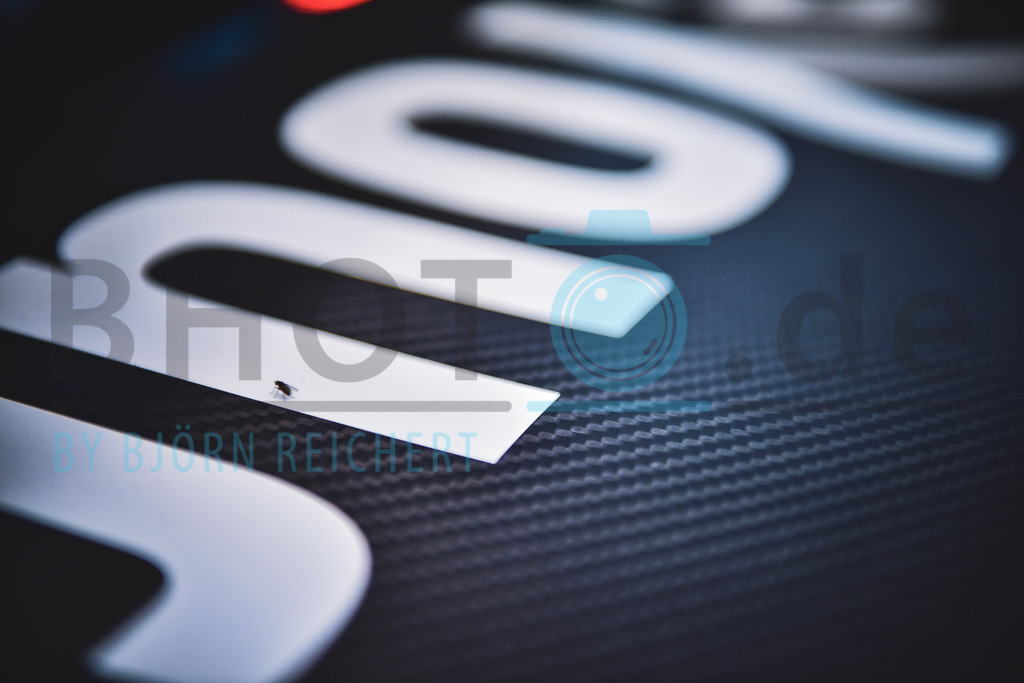 Fliege im Porsche Motorsport | Sport
© Björn Reichert/Bhoto.de 