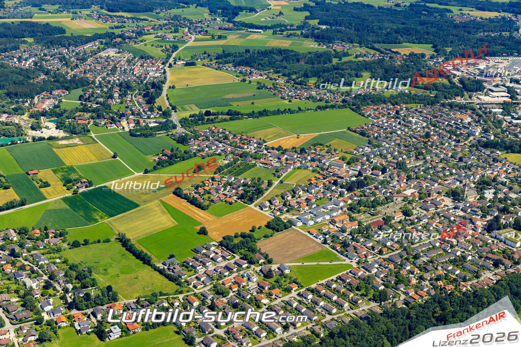 Aktuelles Luftbild von Gehring Stephanskirchen - Die Luftaufnahme wurde 2022 mittels UL-Flugzeug erstellt ( keine Drohne ) - hochauflösende Kamera-Systeme von  Canon -Beste Qualität - Für grossformatige Ausdrucke geeignet. Die Geschenkidee !