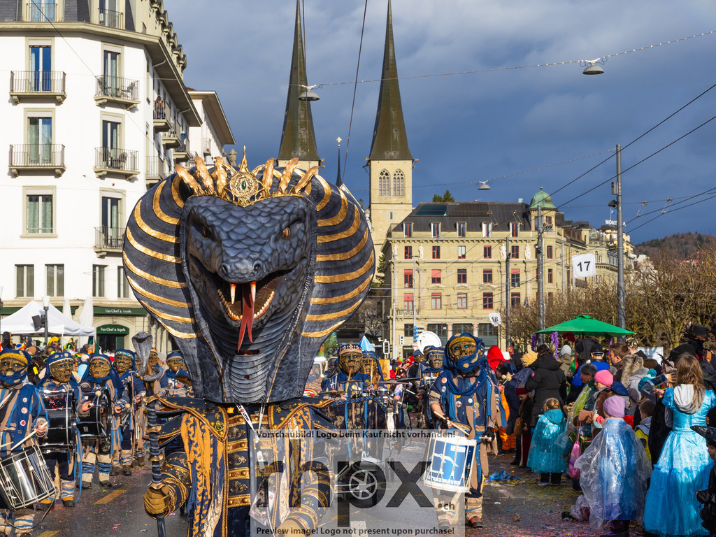 Fritschi-Umzug Luzern 2026 | Foto-Standort: Schweizerhof Luzern - Realisiert mit Pictrs.com