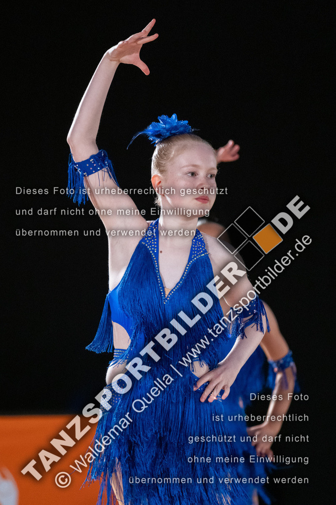 20250504-01223 | Hier finden Sie Tanz Bilder vom Latein und Standard Formationen tanzen. Sportbilder vom Tanzsport. Schöne Fotos und von Weltmeisterschaft, Europameisterschaft, Bundesliga, Regionalliga, Oberliga und Landesliga sowie von GOC Stuttgart, DanceComp, WM Bremen