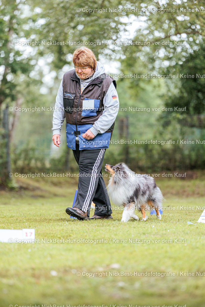 RO-Blumenthal-2026-Nickbest-Hundefotografie-4794 | Dein Hund! Dein Moment! Deine Erinnerungen! Hundefotografie in Bremen Blumenthal. Ich fange die besonderen Momente deines Vierbeiners ein – ob Indoor mit Blitzanlage oder in der freien Natur. Sicher dir dein Moment und dein Termin für eure Erinnerungen.