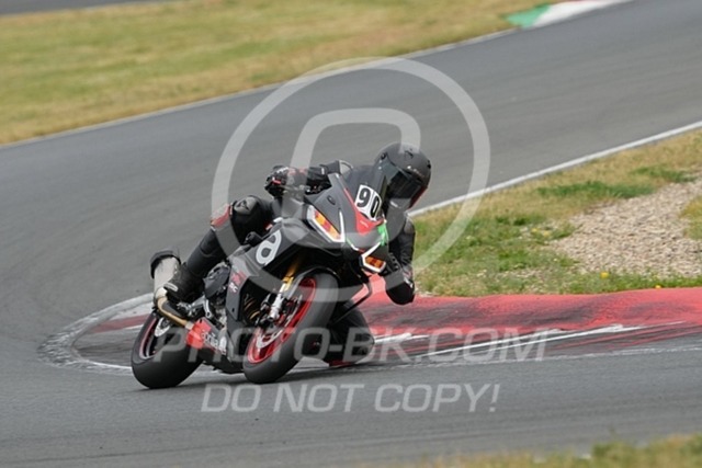 2024_05_18_PBK_35160 | Sportfotografie; SlowMotion; Video; Rennstrecke; Hafeneger; Speer; Racing; RSE; BMW; CBO; Trackday; Motorsportarena; Hockenheimring; Brno; Most; Barcelona; Valencia