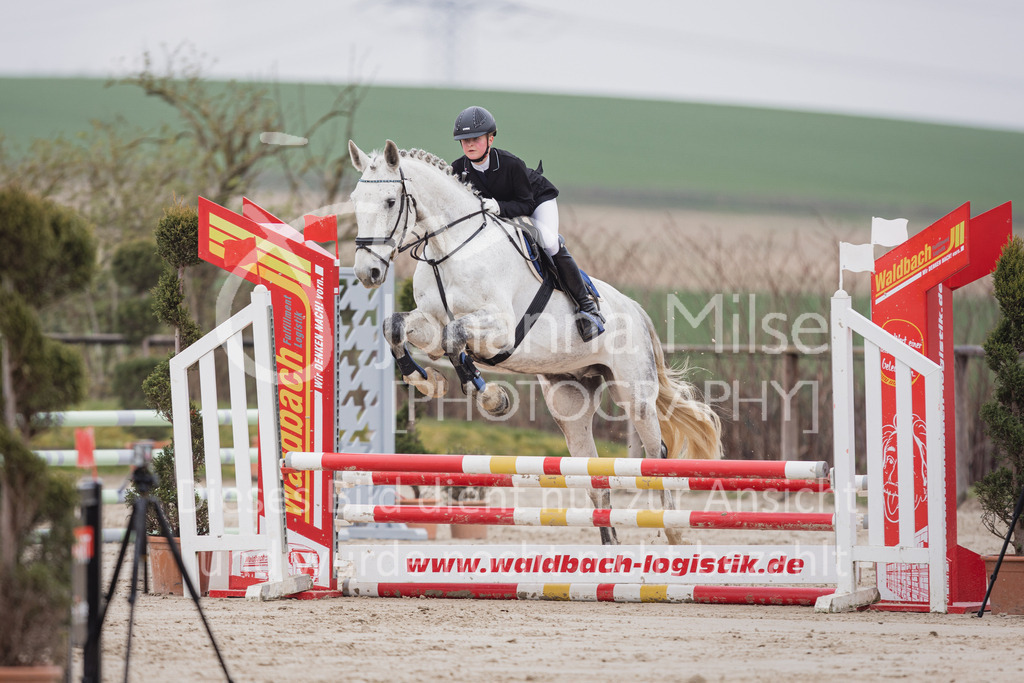 230408_Frühlingsfest_SpringreiterWB-126 | Deine schönsten Turniermomente als professionelle Fotos! Entdecke hochwertige Pferdesport-Fotografie im Online-Shop. Jetzt Fotos finden & bestellen!