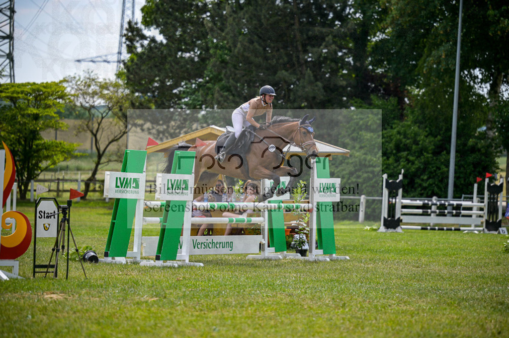 Reitturnier Voxtrup | Entdecke hochwertige Reitturnierfotos von Foto Oger. Professionell, emotional und authentisch – jetzt Lieblingsmomente im Shop bestellen.Deutschlandweite Turnierfotografie. - Realisiert mit Pictrs.com