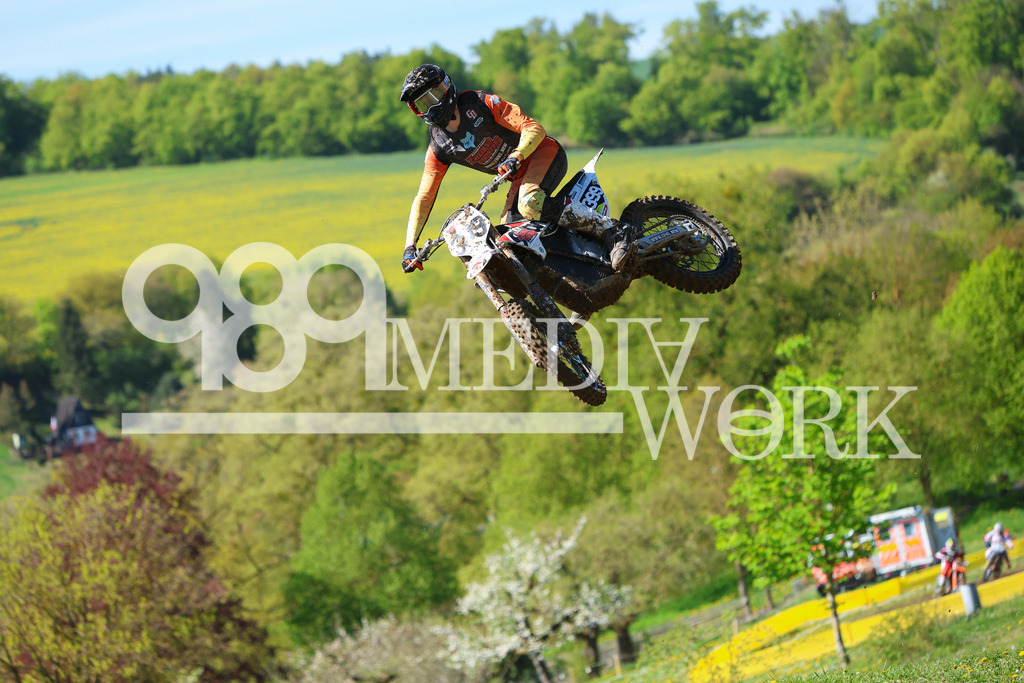 5E6A5848 | 989 MEDIAWORK