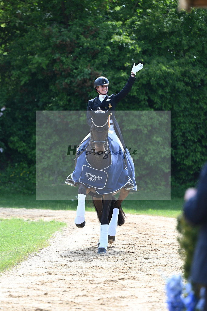 v Bredow-Werndl_TSF Dalera BB_12244595 | hf-fotografie - Realisiert mit Pictrs.com