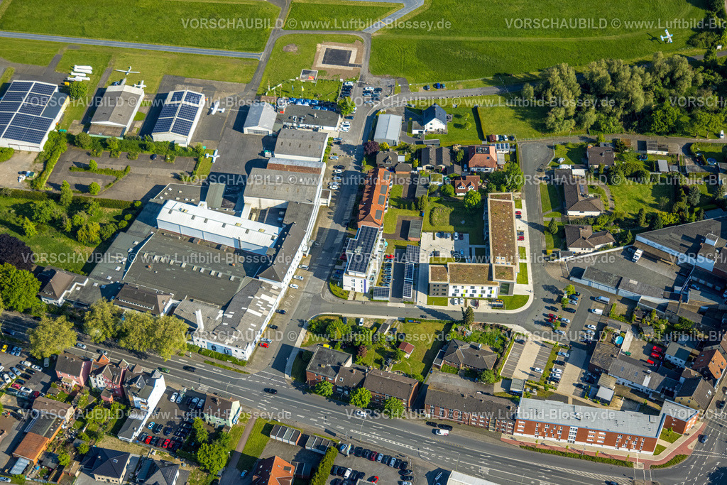 Hamm230506708 | Luftbild, Neubau Wohnungen an der Seeburger Straße und Heessener Straße, Flugplatz Hamm-Liepewiesen, Solardach, Benvenuto.Outlet, Stadtbezirk Heessen, Hamm, Ruhrgebiet, Nordrhein-Westfalen, Deutschland