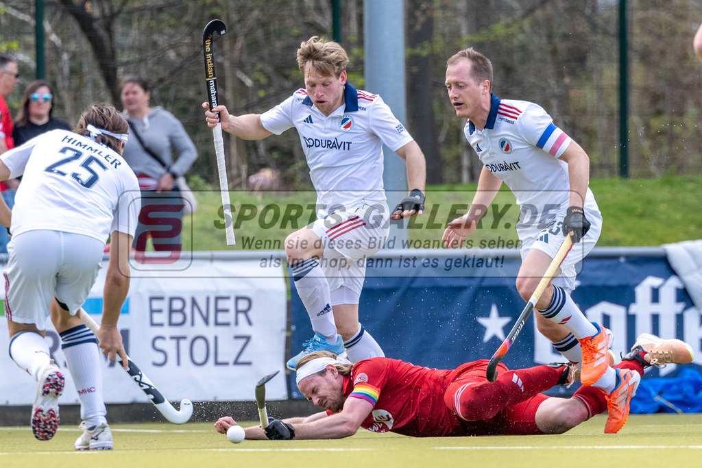 SFE_20260321_0048 | Köln, Deutschland, 21.03.26: Feldhockey 1. Bundesliga Herren zwischen Rot-Weiss Köln - Mannheimer HC im REWE Sportpark am 21.03.2026 in Köln, Deutschland. (Foto von Stephan Fehrmann)Köln, Germany, 21.03.26: Feldhockey 1. Bundesliga Herren between Rot-Weiss Köln - Mannheimer HC in REWE Sportpark at 21.03.2026 in Köln, Deutschland. (Foto from Stephan Fehrmann)