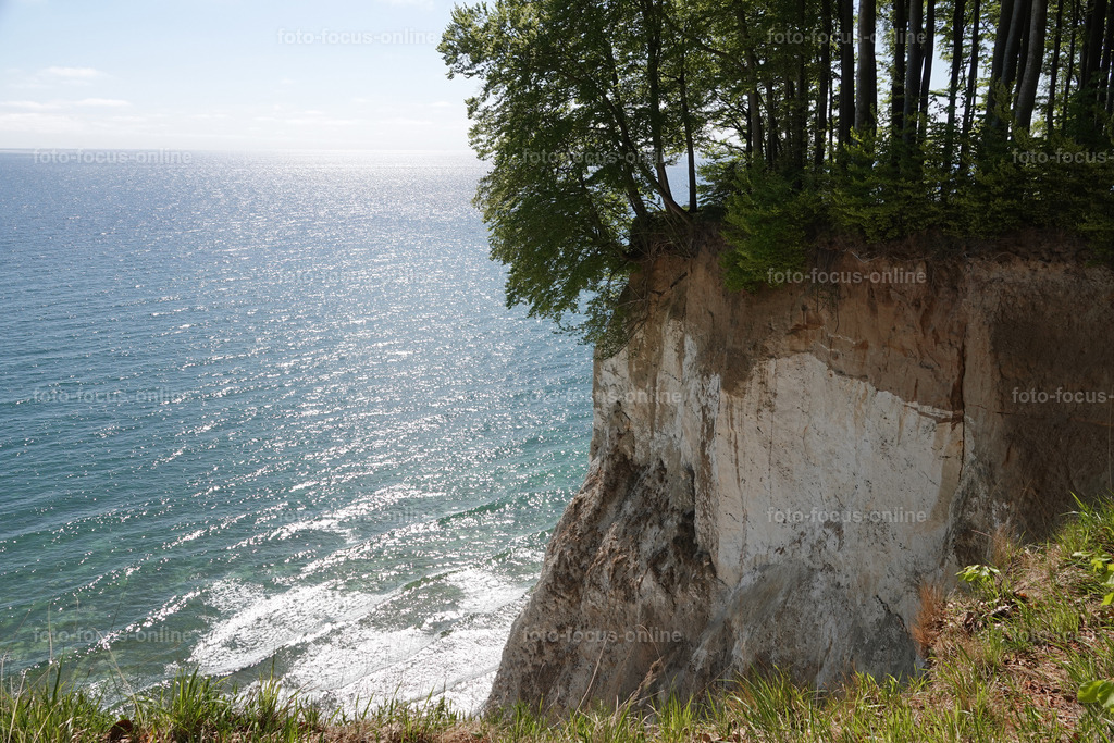 Chalk cliffs on the island of Ruegen | Chalk cliffs on the island of Ruegen