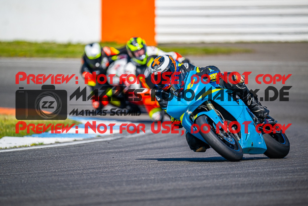 MaZZes_FotoMatrix_230410_4936 | ROT