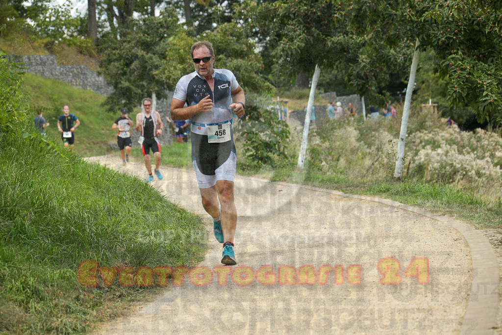 250824_1343_EX1_3419 | Sportfotografie im Rhein-Sieg Kreis, Köln, Bonn, NRW, Rheinland Pfalz, Hessen, etc. Unser Tätigkeitsfeld umfasst den Laufsport vom Volkslauf über den Marathon, Duathlon, Triathon bis zum Ultralauf wie Kölnpfad Ultra oder Schindertrail.