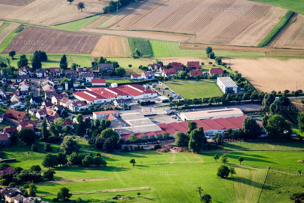 Luftbild: Stupferich, Vogelsitze GmbH, Kleinsteinbacherstraße 44 im Ortsteil Stupferich in Karlsruhe im Bundesland Baden-Württemberg in Deutschland. Foto: IMG_12404.jpg vom 05.08.2008 durch Werner Riehm/FLY-FOTO.de