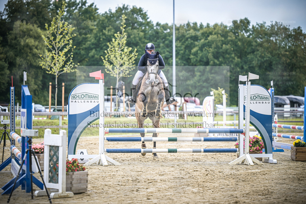 DOS_4572 | Entdecke hochwertige Reitturnierfotos von Foto Oger. Professionell, emotional und authentisch – jetzt Lieblingsmomente im Shop bestellen. - Realisiert mit Pictrs.com