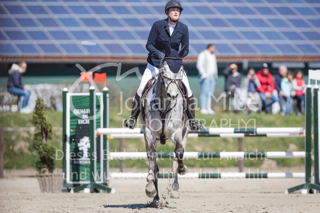 220416_3_A-Springen2-405 | Frühlingsfest der Pferde
Herford
16.April 2022
03/2 Sprigprüfung mit steigenden Anforderungen Kl. A** geschlossen 44-481 RLP