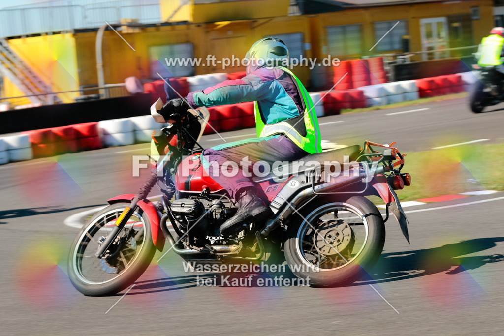 Moto-TeamOBK-21687 | Hier findet Ihr Bilder von Touristenfahrten auf der Nürburgring Nordschleife oder von anderen Veranstaltungen die ich besucht habe. Viel Spass beim Durch Schauen 
