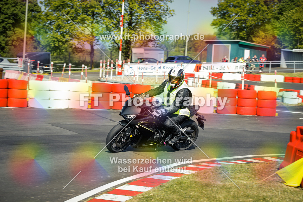 OBK_Mai_Martina_Markus-10308 | Hier findet Ihr Bilder von Touristenfahrten auf der Nürburgring Nordschleife oder von anderen Veranstaltungen die ich besucht habe. Viel Spass beim Durch Schauen 