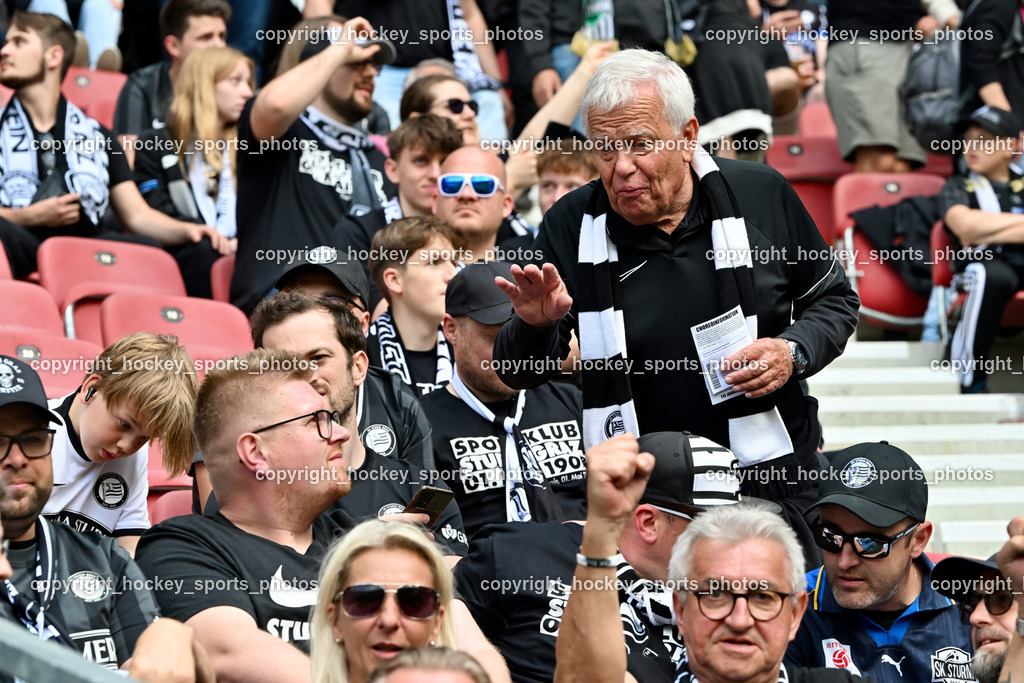 SK Puntigamer Sturm vs. SK Rapid Wien Siegerehrung, Impressionen | SK Sturm Fans, SK Puntigamer Sturm vs. SK Rapid Wien Siegerehrung, Impressionen, SK Puntigamer Sturm vs. SK Rapid Wien Siegerehrung, Impressionen am 01.05.2024 in Klagenfurt (Wörthersee Stadion ), Austria, (Photo by Bernd Stefan)