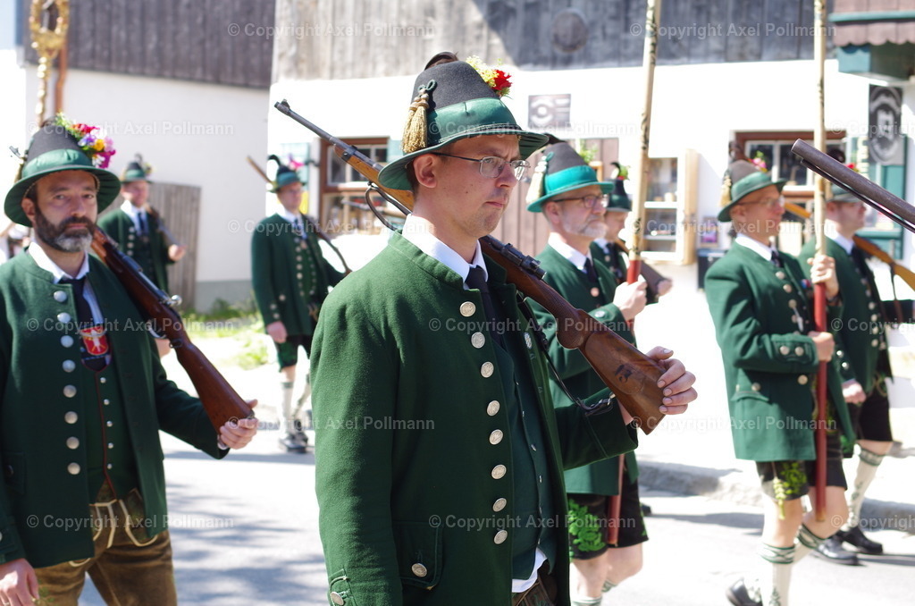 IMGP3804 | fotografiert von Axel PollmannLeonhardi Wallfahrt Benediktbeuern und Murnau, Fronleichnam, Fasching, Landschaft im Loisachtal und Benediktbeuern  - Realisiert mit Pictrs.com