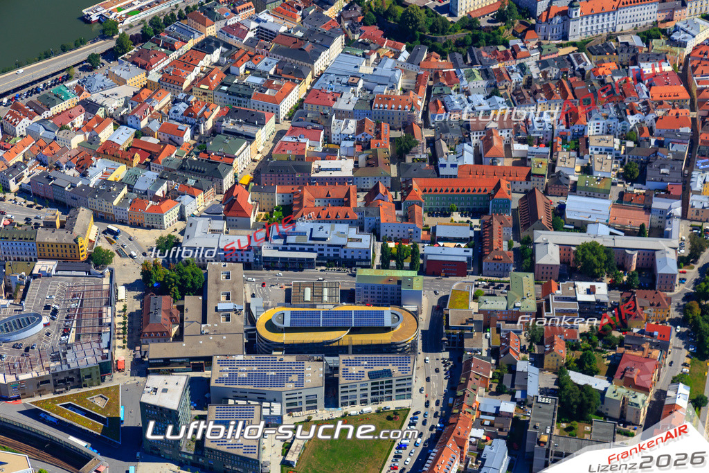 Die Luftaufnahme der Stadt Passau wurde 2017 vom Flugzeug heraus erstellt ( keine Drohne )- hohe Auflösung für beste Qualität