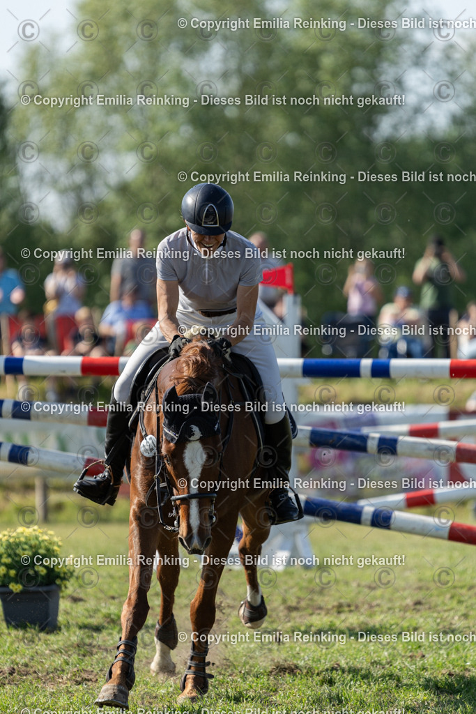 CL5A5700 | Emilia Reinking Fotografie - Realisiert mit Pictrs.com