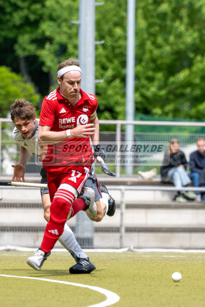 SFE_20250504_0056 | Köln, Deutschland, 04.05.2025:  Hockey 1. Bundesliga Herren Rot-Weiss Köln - Münchener SC im KTHC Stadion Rot-Weiss Köln Tennis and Hockey Club am 04.05.2025 in Köln, Deutschland. (Foto von Stephan Fehrmann)Köln, Germany, 04.05.2025: Hockey 1. Bundesliga Herren Rot-Weiss Köln - Münchener SC in KTHC Stadion Rot-Weiss Köln Tennis and Hockey Club at 04.05.2025 in Köln, Deutschland. (Foto from Stephan Fehrmann)