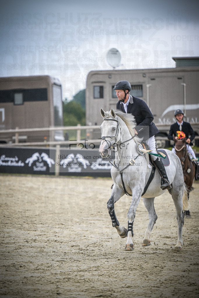 DOS_0220 | Entdecke hochwertige Reitturnierfotos von Foto Oger. Professionell, emotional und authentisch – jetzt Lieblingsmomente im Shop bestellen.Deutschlandweite Turnierfotografie. - Realisiert mit Pictrs.com