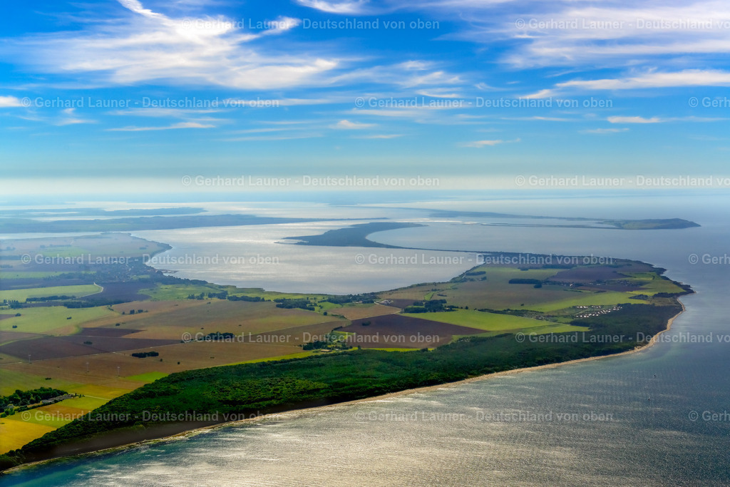 3637973 | DRANSKE 25.08.2016 Küsten- Landschaft am Sandstrand der der Ostsee in Dranske im Bundesland Mecklenburg-Vorpommern, Deutschland. // Coastline on the sandy beach of of Baltic Sea in Dranske in the state Mecklenburg - Western Pomerania, Germany. Foto: Gerhard Launer