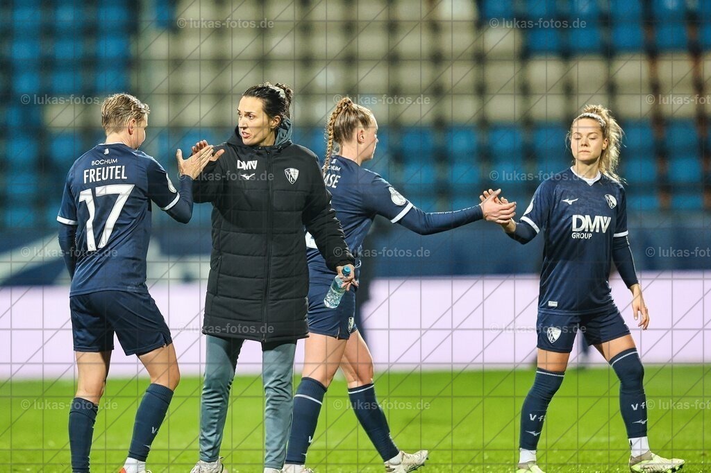 DFB-Pokal-Achtelfinale: VfL Bochum Frauen - TSG Hoffenheim 0:5 | Im Achtelfinale des DFB-Pokals der Frauen unterlag der VfL Bochum der TSG Hoffenheim aus der 1. Bundesliga mit 0:5. - Realisiert mit Pictrs.com