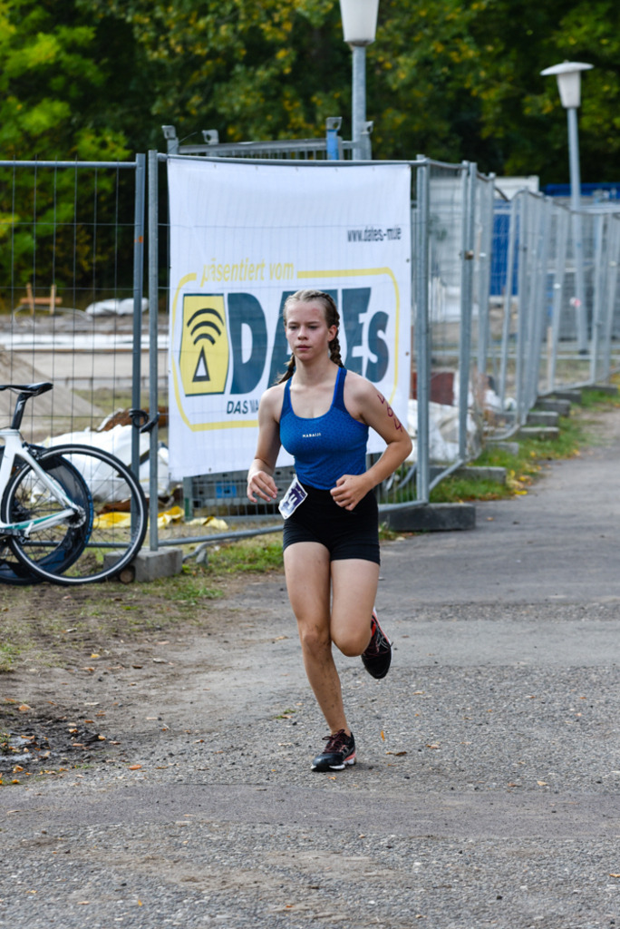 14-55-49-103-KIMAXITRI22-(c)-I.W.Ronge | Grammis Triathlonbilder - Realisiert mit Pictrs.com