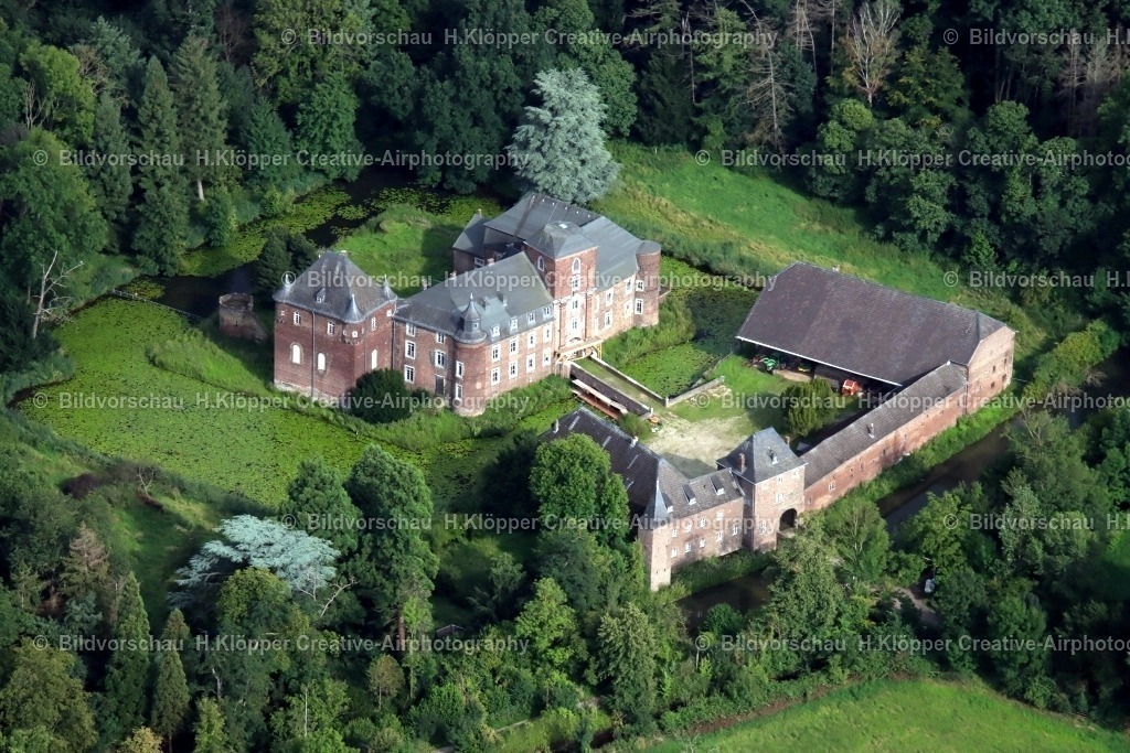 FL 2021.08.11 Jülich Wasserschloss Kellenberg_29 | Luftbilder und Luftbildfotografie , Digital und Printbilder auf Leinwand , Alu Dibond , Acrylglas , Poster oder Download-Datei für private und gewerbliche Verwendung im Shop online bestellen. - Realisiert mit Pictrs.com