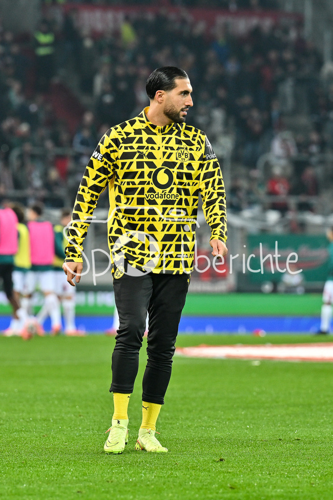 FC Augsburg - Borussia Dortmund | AUGSBURG, GERMANY - OCTOBER 31: Emre CAN (Borussia Dortmnd 23) before the bundesliga match between FC Augsburg vs. Borussia Dortmund on matchday 9 at WWK Arena on October 31, 2025 in Augsburg, Germany / DFL REGULATIONS PROHIBIT ANY USE OF PHOTOGRAPHS AS IMAGE SEQUENCES AND/OR QUASI-VIDEO