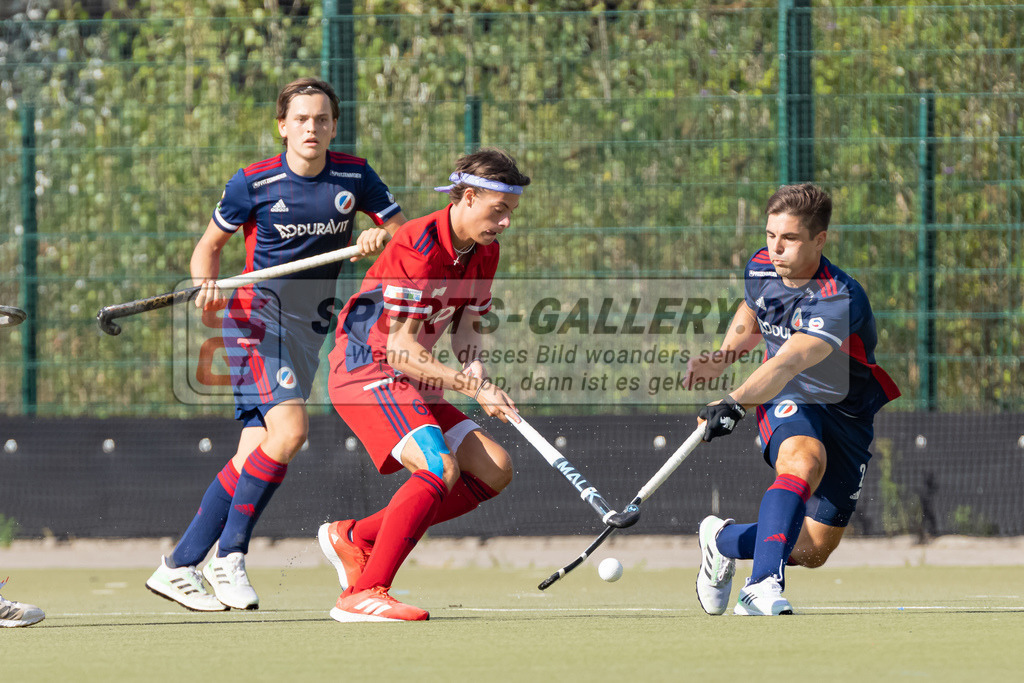 HK_20220903_109716 | 1. Bundesliga Herren Düsseldorfer HC - Mannheimer HC am 3.9.2022 DHC Düsseldorf, Düsseldorf , Hartkopf Lasse ( Düsseldorfer HC #6 ) , Gonzalo Peillat ( Mannheimer HC #2 )