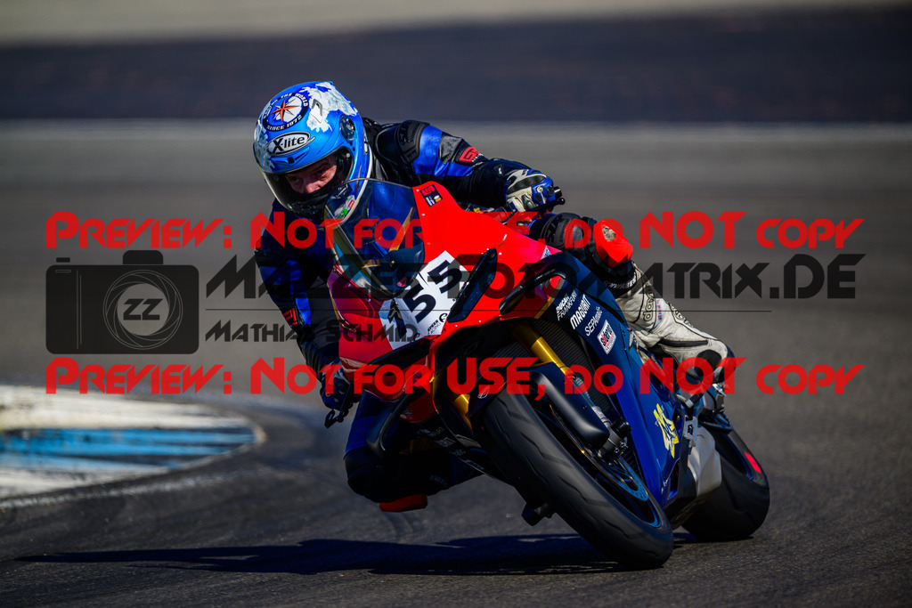 MaZZes_Fotomatrix_20250407_6007705_4099 | ROT