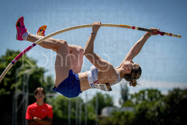 Juniorengala 2026; Mannheim, 13.06.2026 | MANNHEIM, GERMANY - JUNE 13, 2026 : Liana Bolosova (SVK/Slovakia) competing in the women’s U20 pole vault during the Juniorengala 2026 at Michael-Hoffmann-Stadion on June 13, 2026 in Mannheim, Germany.