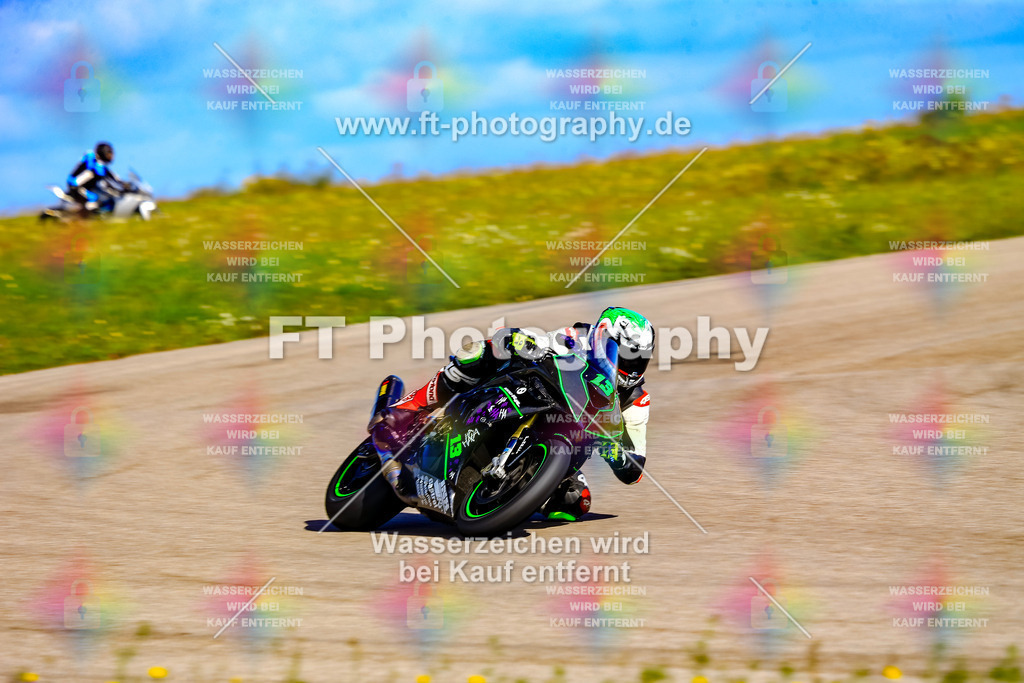 013-5213 | Hier findet Ihr Bilder von Touristenfahrten auf der Nürburgring Nordschleife oder von anderen Veranstaltungen die ich besucht habe. Viel Spass beim Durch Schauen 