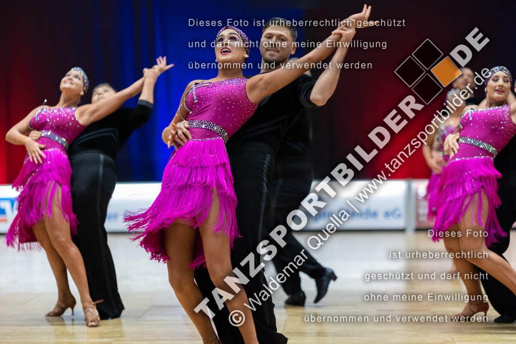 20230114-01161 | Hier finden Sie Tanz Bilder vom Latein und Standard Formationen tanzen. Sportbilder vom Tanzsport. Schöne Fotos und von Weltmeisterschaft, Europameisterschaft, Bundesliga, Regionalliga, Oberliga und Landesliga sowie von GOC Stuttgart, DanceComp, WM Bremen