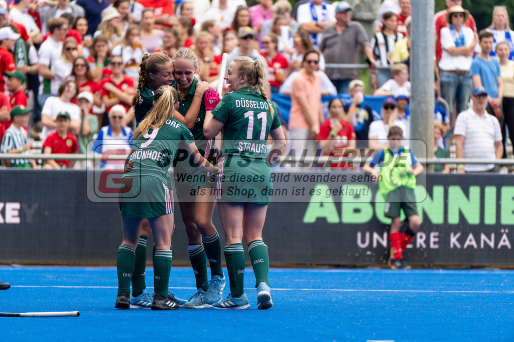 Final4_20250531-1427-HK107785 | Krefeld, Deutschland, 31.05.2025:  Feldhockey Final4 2025 – „Deutsche Feldhockey-Meisterschaften 2025“ im Gerd-Wellen-Hockeyanlage am 31.05.2025 in Krefeld, Deutschland. (Foto von Kramhöller/Fehrmann/Kaste)Krefeld, Germany, 31.05.2025: Feldhockey Final4 2025 – „Deutsche Feldhockey-Meisterschaften 2025“ in Gerd-Wellen-Hockeyanlage at 31.05.2025 in Krefeld, Deutschland. (Foto from Kramhöller/Fehrmann/Kaste)