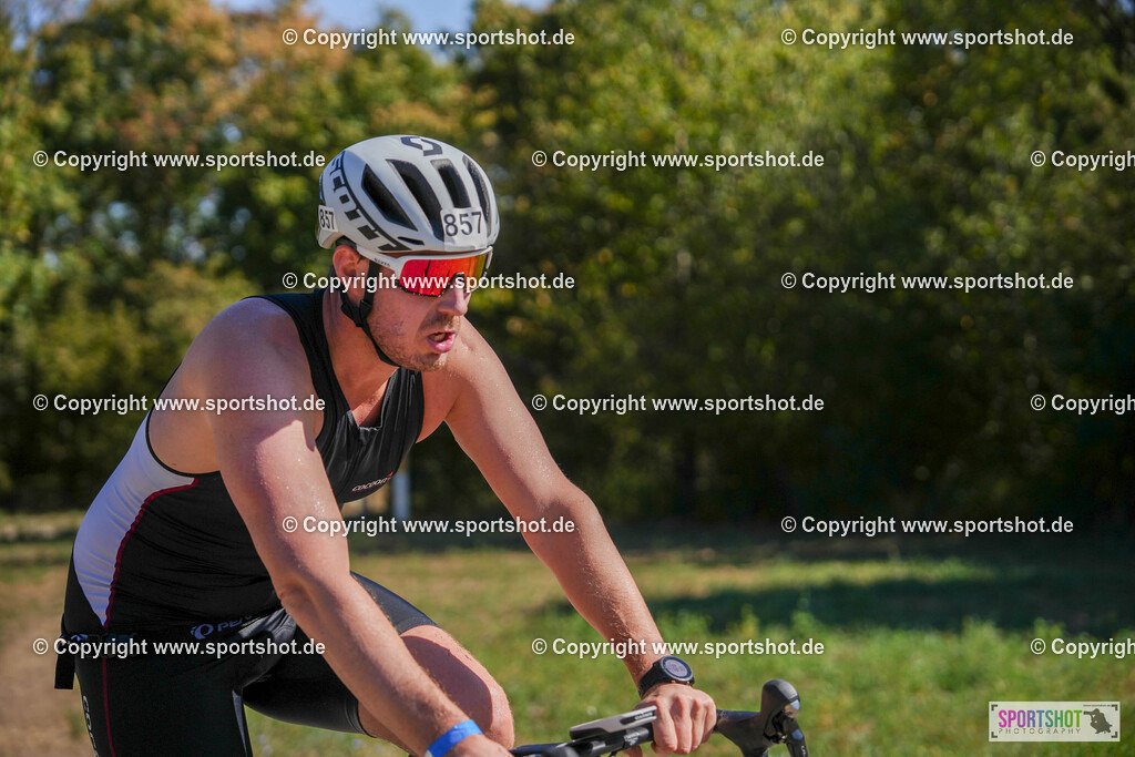 DSC02332 | Vienna Triathlon 2024                                        P3 Event                                                             #yourpictrs #sportshot_your_pictrs                 @Sportshotphotography                                     Photo Credit: www.sportshot.de