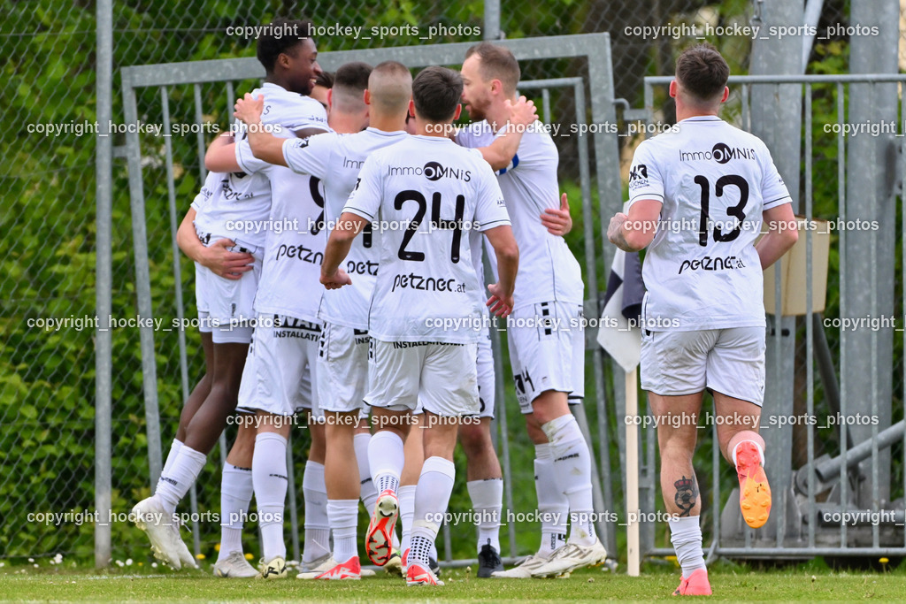 ASK Klagenfurt vs. SK Vorwärts Steyr 21.4.2024 | Jubel ASK Klagenfurt Mannschaft, ASK Klagenfurt vs. SK Vorwärts Steyr 21.4.2024, ASK Klagenfurt vs. SK Vorwärts Steyr am 21.04.2024 in Klagenfurt (ASK Sportzentrum Fischl), Austria, (Photo by Bernd Stefan)