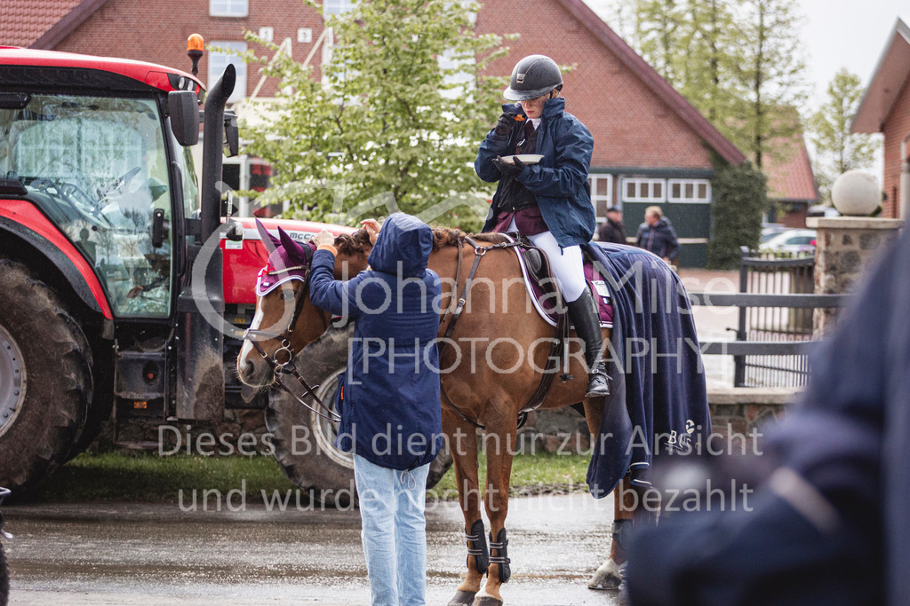 240424_Lemwerder_Stil-M-163 | Deine schönsten Turniermomente als professionelle Fotos! Entdecke hochwertige Pferdesport-Fotografie im Online-Shop. Jetzt Fotos finden & bestellen!