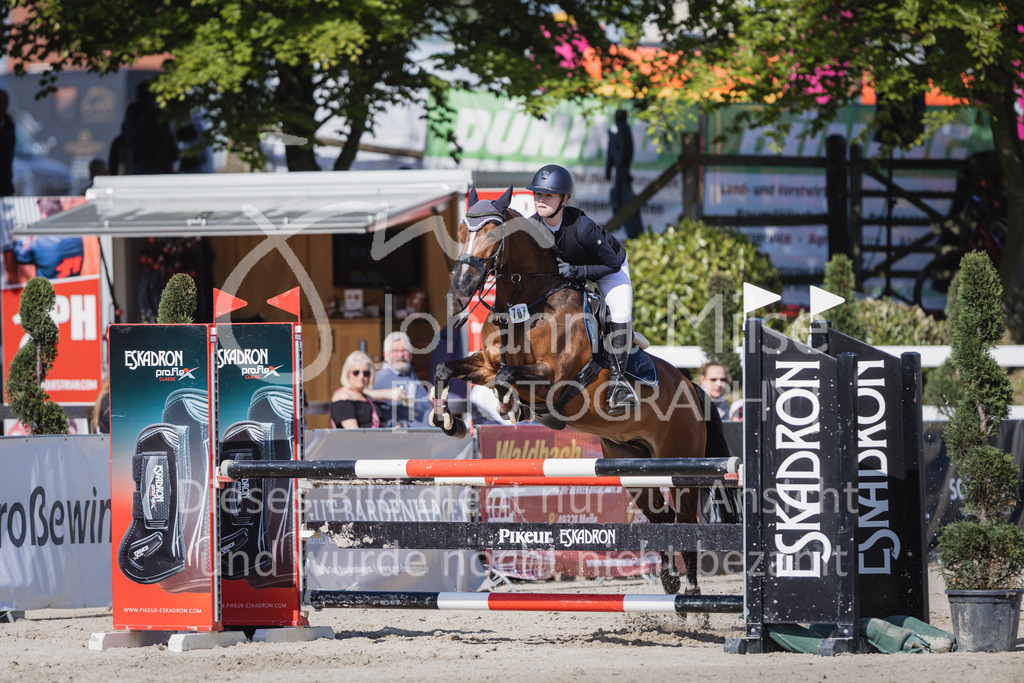 230519_MayDays_Stil-A2-U25-158 | Deine schönsten Turniermomente als professionelle Fotos! Entdecke hochwertige Pferdesport-Fotografie im Online-Shop. Jetzt Fotos finden & bestellen!