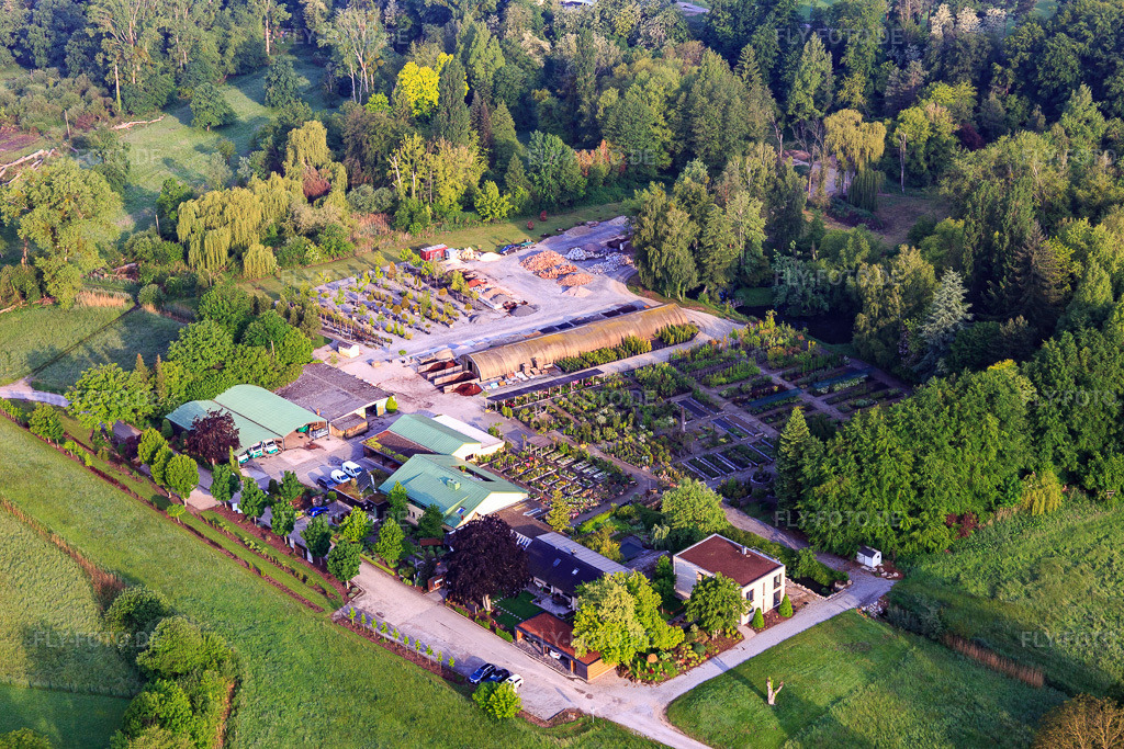 Luftbild: Bienwald Baumschule / Greentec in Berg im Bundesland Rheinland-Pfalz in Deutschland. Foto: IMG_114006.jpg vom 23.05.2019 durch Werner Riehm/FLY-FOTO.deWWW.BIENWALD-BAUMSCHULE.DE