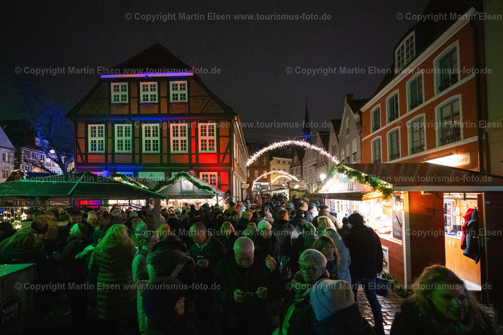 Stade Weihnachtsmarkt_ELS_7897161223 | Stade DLRG Fackelschimmen 3.Advent - Realisiert mit Pictrs.com